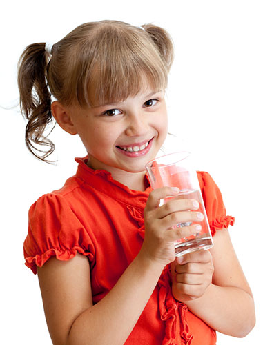 Consejos para conseguir que los niños beban más agua